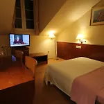 Pensión Koruna - Mali 4*