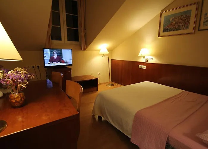 Гостевой дом Koruna - Mali 4*